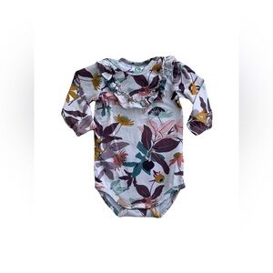 Musli Size 0-3 Months Organic Dahlia Ruffle Print Organic Bodysuit